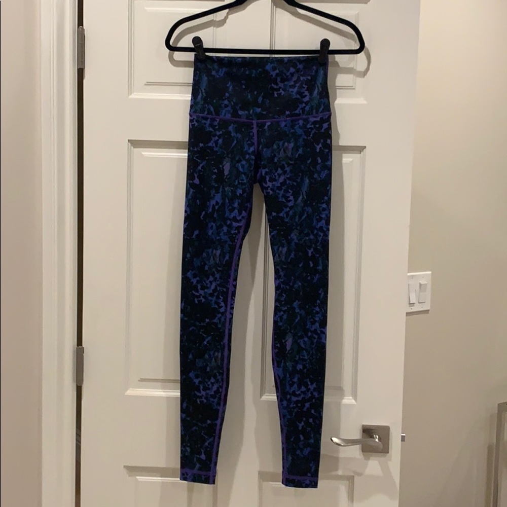 Purple Pattern Lululemon Leggings (WORN TWICE)
